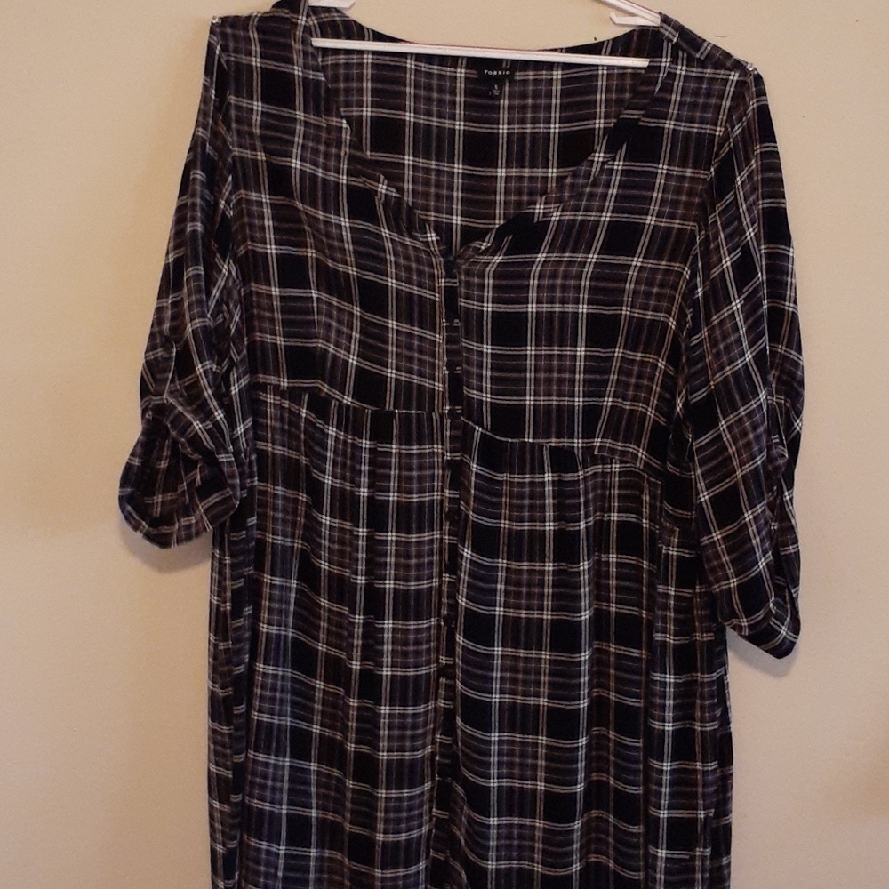 Torrid size 5 drop-waist black plaid dress